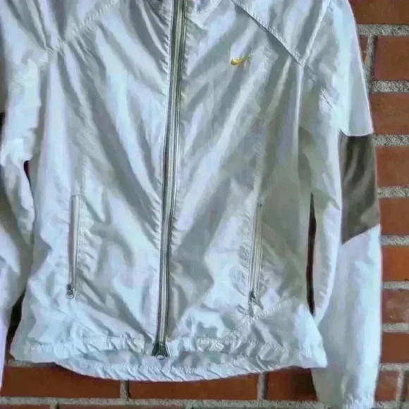 White and grey Nike windbreaker size xs - Picture 2 of 5